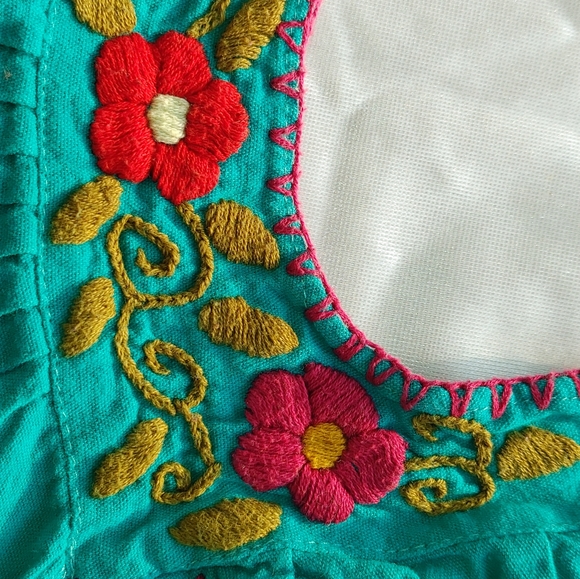 Authentic 🇲🇽 Mexican embroidered dress 2-3 years - Picture 4 of 7